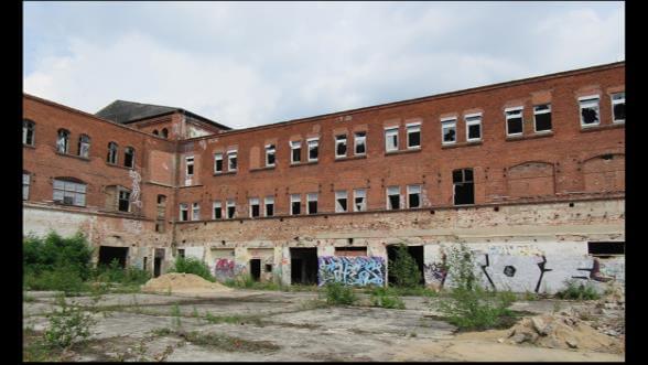 Ehemaliger Wäschereistandort Rewatex in Berlin-Spindlersfeld, mit historischen Gebäuden und industriellem Charme.