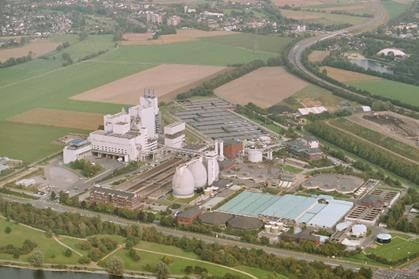Bild zeigt die Modernisierung der Klärwerk-Anlage in Krefeld zur Verbesserung der Abwasserbehandlungseffizienz.